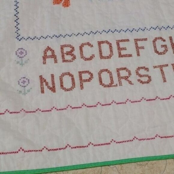 Vintage 80s Nursery Animals Sampler Baby Quilt - Picture 8 of 11